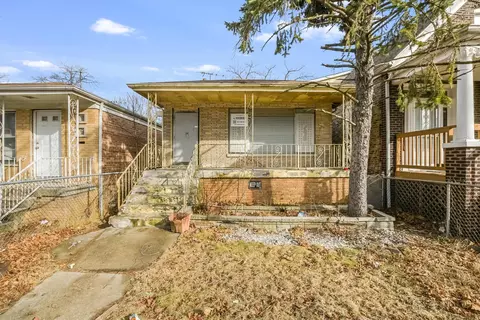 8403 S Marquette Ave, Chicago, IL 60617