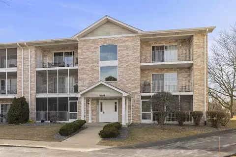 16056 Crystal Creek Dr #2B, Orland Park, IL 60462