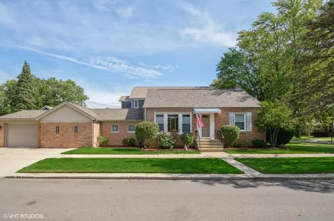 7100 N Mankato Ave, Chicago, IL 60646