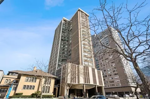 6325 N Sheridan Rd #1607, Chicago, IL 60660