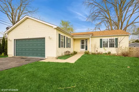 1826 Parklane Ave, Mchenry, IL 60050