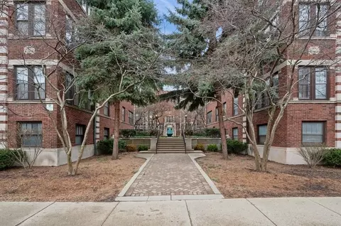 850 Hinman Ave #1, Evanston, IL 60202