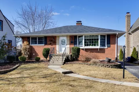 782 S Poplar Ave, Elmhurst, IL 60126