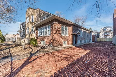 7923 S Marquette Ave, Chicago, IL 60617