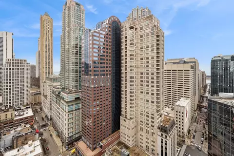 55 Erie St #2802, Chicago, IL 60611