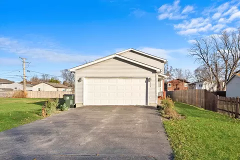 1313 Melrose Ave, Round Lake Beach, IL 60073