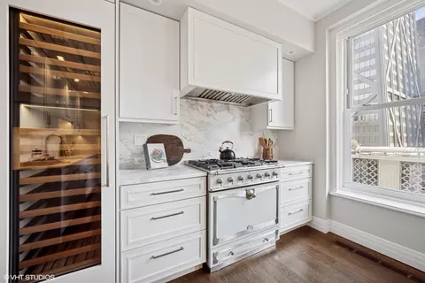 Kitchen - 159 E Walton Pl #16E, Chicago, IL 60611 photo 6 of 7