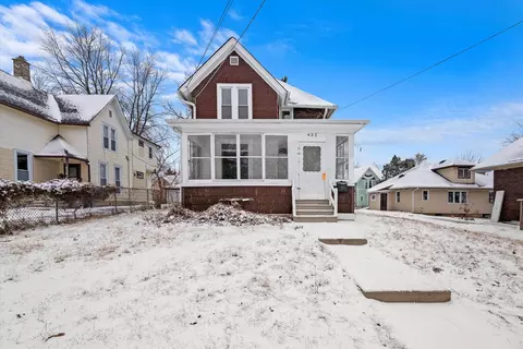 432 Hastings St, Elgin, IL 60120