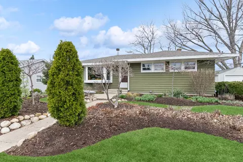 505 W Roosevelt St, Harvard, IL 60033