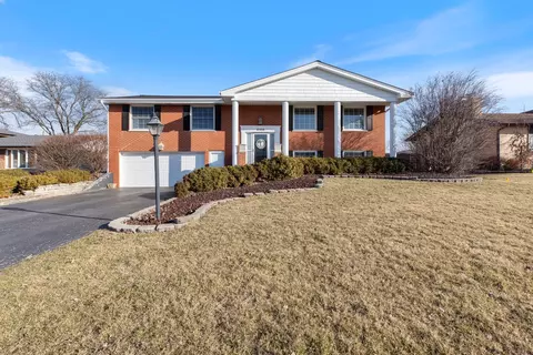 6108 W 129th St, Palos Heights, IL 60463
