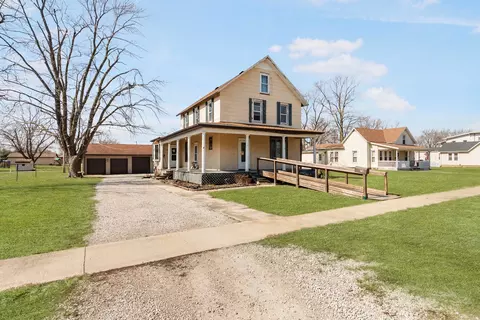 716 Locust St, Minonk, IL 61760