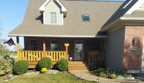 2110 Maritime Ln, Woodstock, IL 60098