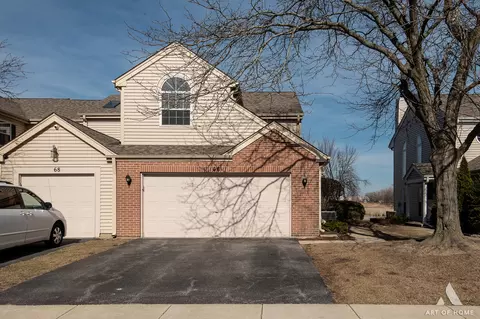66 King Dr, Streamwood, IL 60107