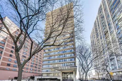 5801 N Sheridan Rd #17C, Chicago, IL 60660