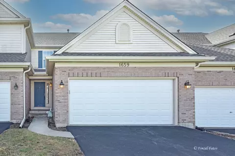 1659 Yellowstone Ct, Crystal Lake, IL 60014