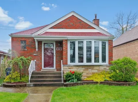 10208 S California Ave S, Evergreen Park, IL 60805