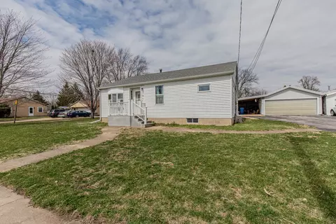 124 E 4th St, Wyanet, IL 61379