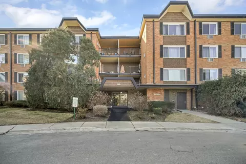 1217 S Old Wilke Rd #409, Arlington Heights, IL 60005