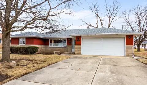 924 Gael Dr, Joliet, IL 60435
