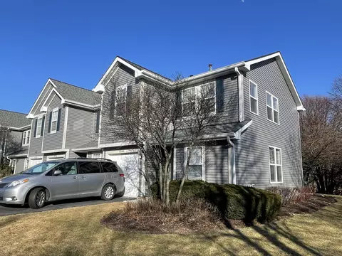 1280 Arapaho Ct, Naperville, IL 60540