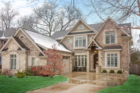 18 Woodstock Ave, Clarendon Hills, IL 60514