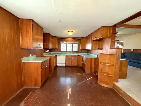 628 E Sangamon Ave, Rantoul, IL 61866 photo 4