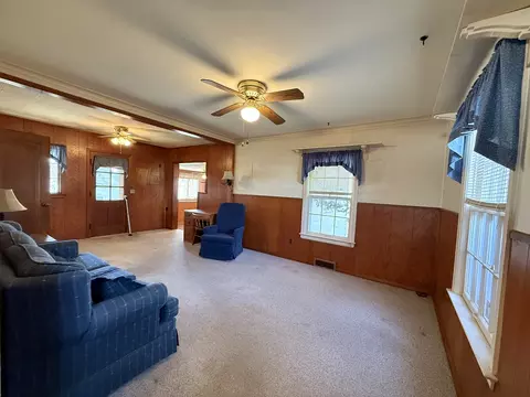 628 E Sangamon Ave, Rantoul, IL 61866 photo 8