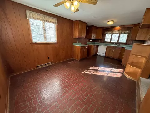 628 E Sangamon Ave, Rantoul, IL 61866 photo 6