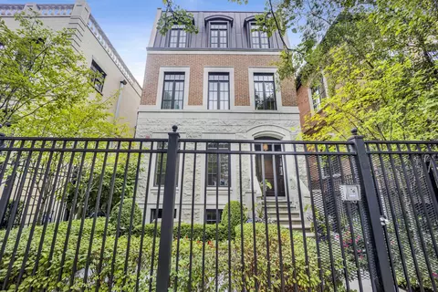 2702 N Paulina St, Chicago, IL 60614