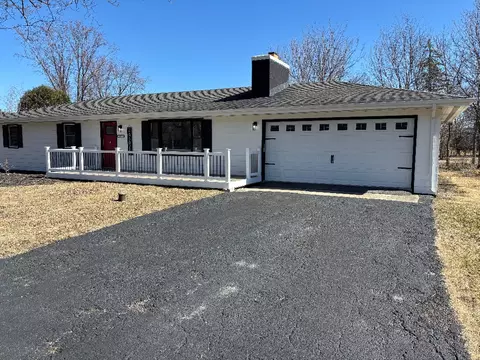 210 Roberts Rd, New Lenox, IL 60451