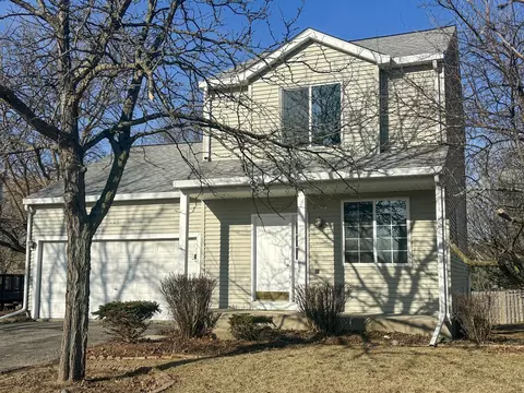 121 S Annandale Dr, Lake In The Hills, IL 60156