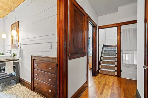 Entry Way - 896 S Myrtle Ave, Kankakee, IL 60901 photo 2 of 4