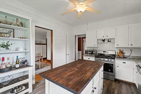 Kitchen - 896 S Myrtle Ave, Kankakee, IL 60901 photo 3 of 3