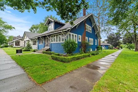 Exterior - 896 S Myrtle Ave, Kankakee, IL 60901 photo 2 of 6