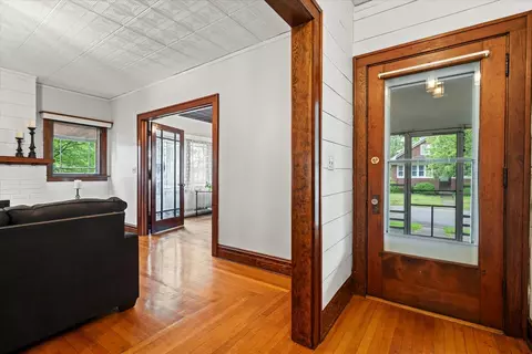 Entry Way - 896 S Myrtle Ave, Kankakee, IL 60901 photo 1 of 4