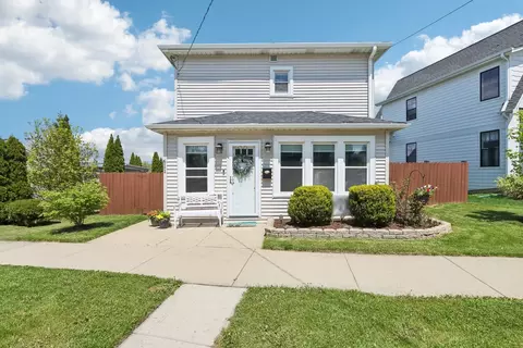 611 Mccarthy Rd, Lemont, IL 60439