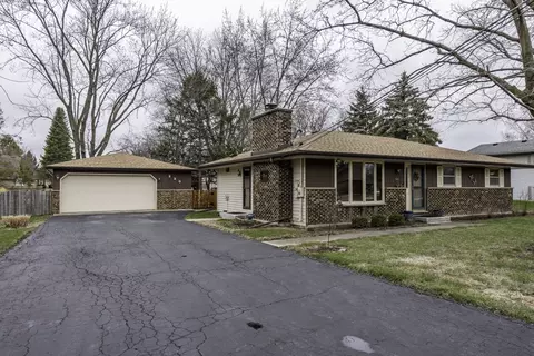 220 Holdridge Ave, Winthrop Harbor, IL 60096
