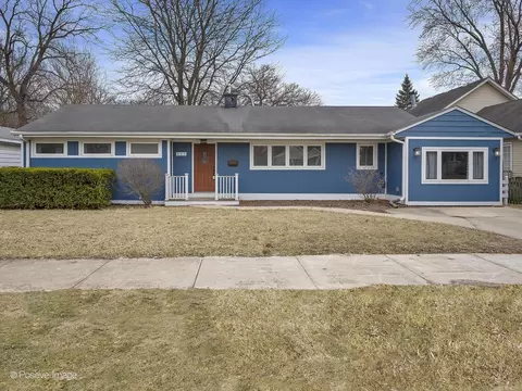425 Belleview Ave, West Chicago, IL 60185