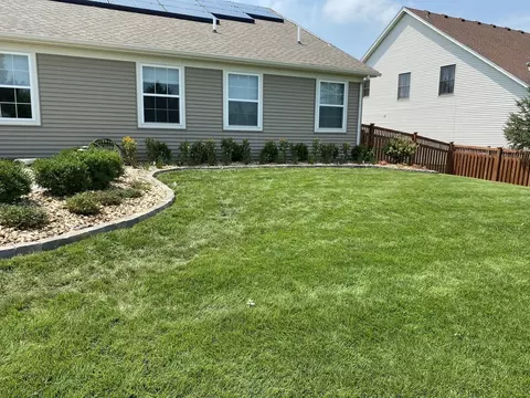Exterior - 13423 Summergrove Dr, Plainfield, IL 60585 photo 10 of 11