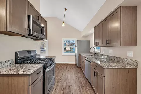 Kitchen - 2021 Post St, Ottawa, IL 61350 photo 1 of 5