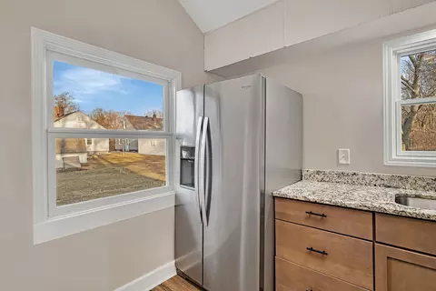 Kitchen - 2021 Post St, Ottawa, IL 61350 photo 4 of 5