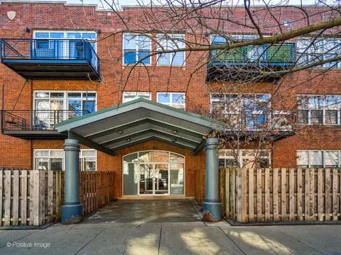 2333 W Saint Paul Ave #331, Chicago, IL 60647