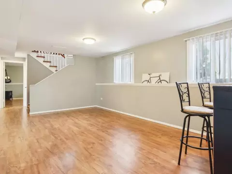 Living - 415 S Cherry Hill Ct, Addison, IL 60101 photo 5 of 6