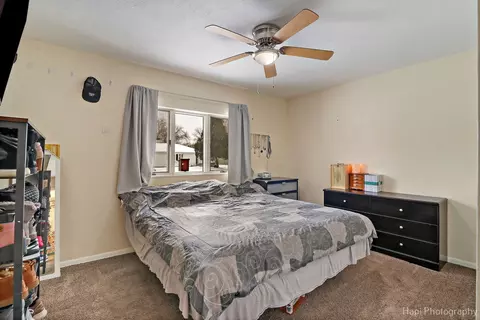 Bedroom - 4316 Clearview Dr, Mchenry, IL 60050 photo 3 of 5