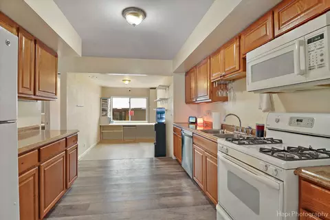 Kitchen - 4316 Clearview Dr, Mchenry, IL 60050 photo 1 of 2