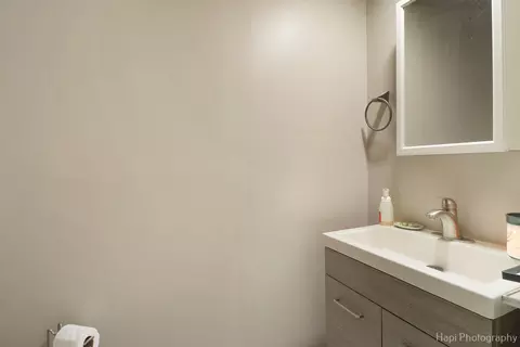 Bath - 4316 Clearview Dr, Mchenry, IL 60050 photo 1 of 2