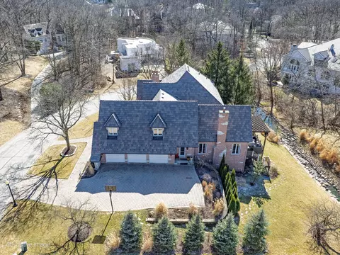 View/Area - 9500 Falling Waters Dr E, Burr Ridge, IL 60527 photo 2 of 6