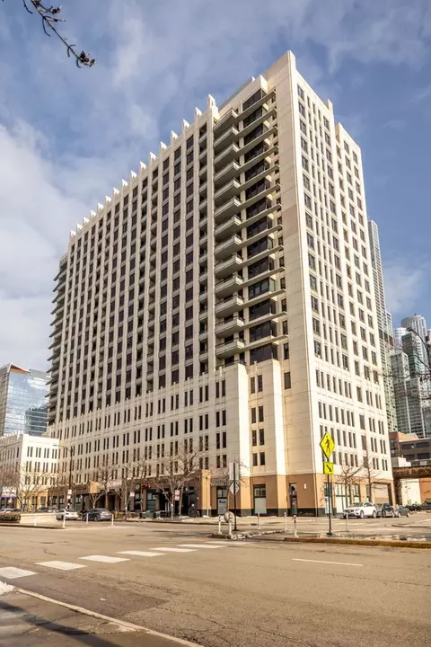 1255 S State St #905, Chicago, IL 60605
