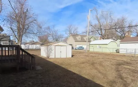 Exterior - 815 16th Ave, Fulton, IL 61252 photo 2 of 3