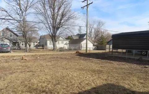 Exterior - 815 16th Ave, Fulton, IL 61252 photo 3 of 3